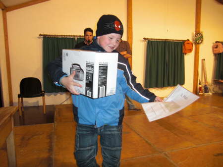 ... der 1. Preis im Luftballonwettbewerb - ein Radio!