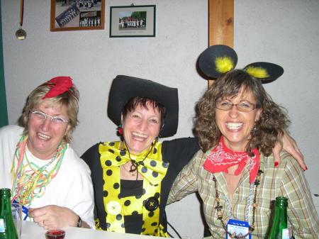 Weiberfastnacht in Scheuren