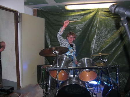 ... Tobi am Schlagzeug!